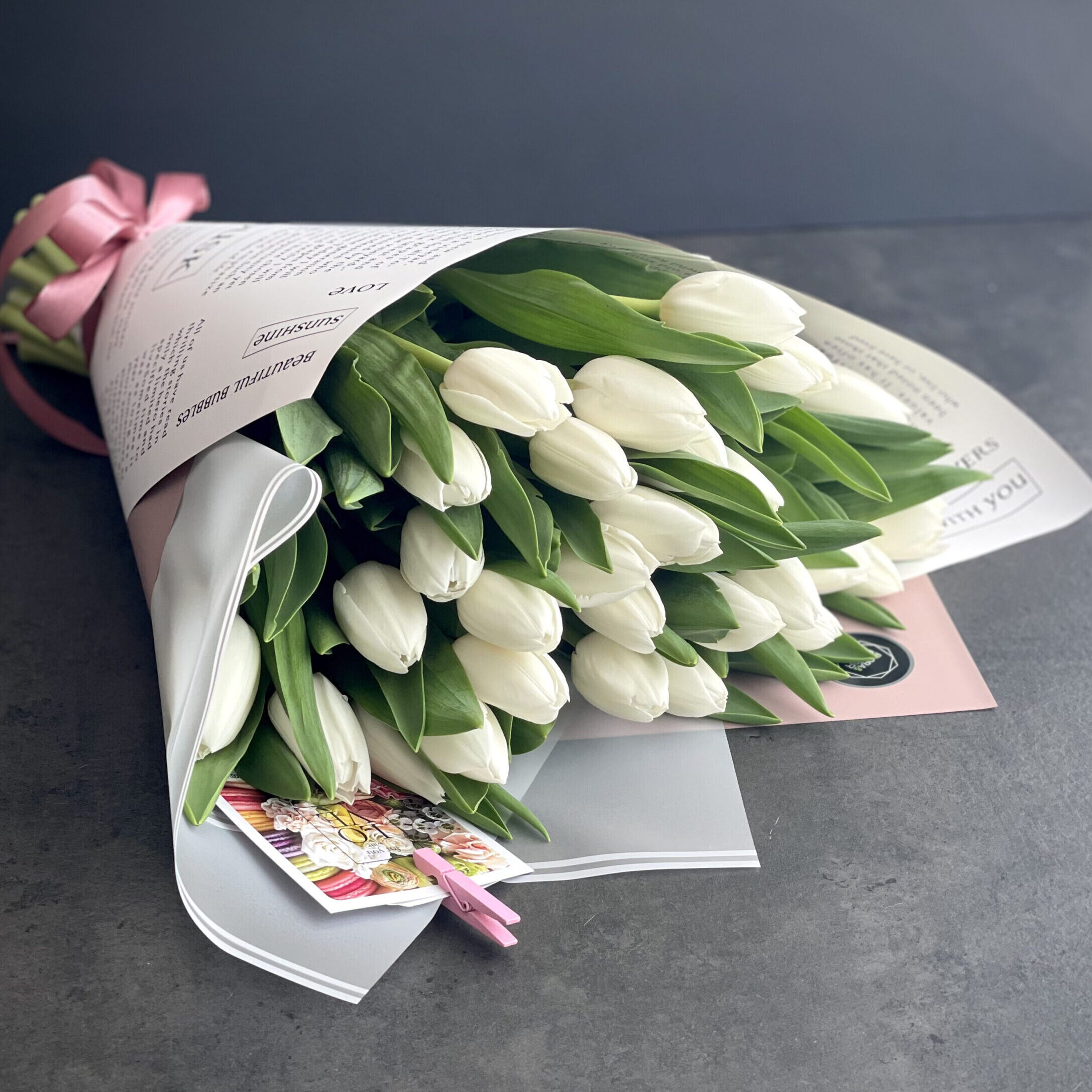 29 Royal White Tulips