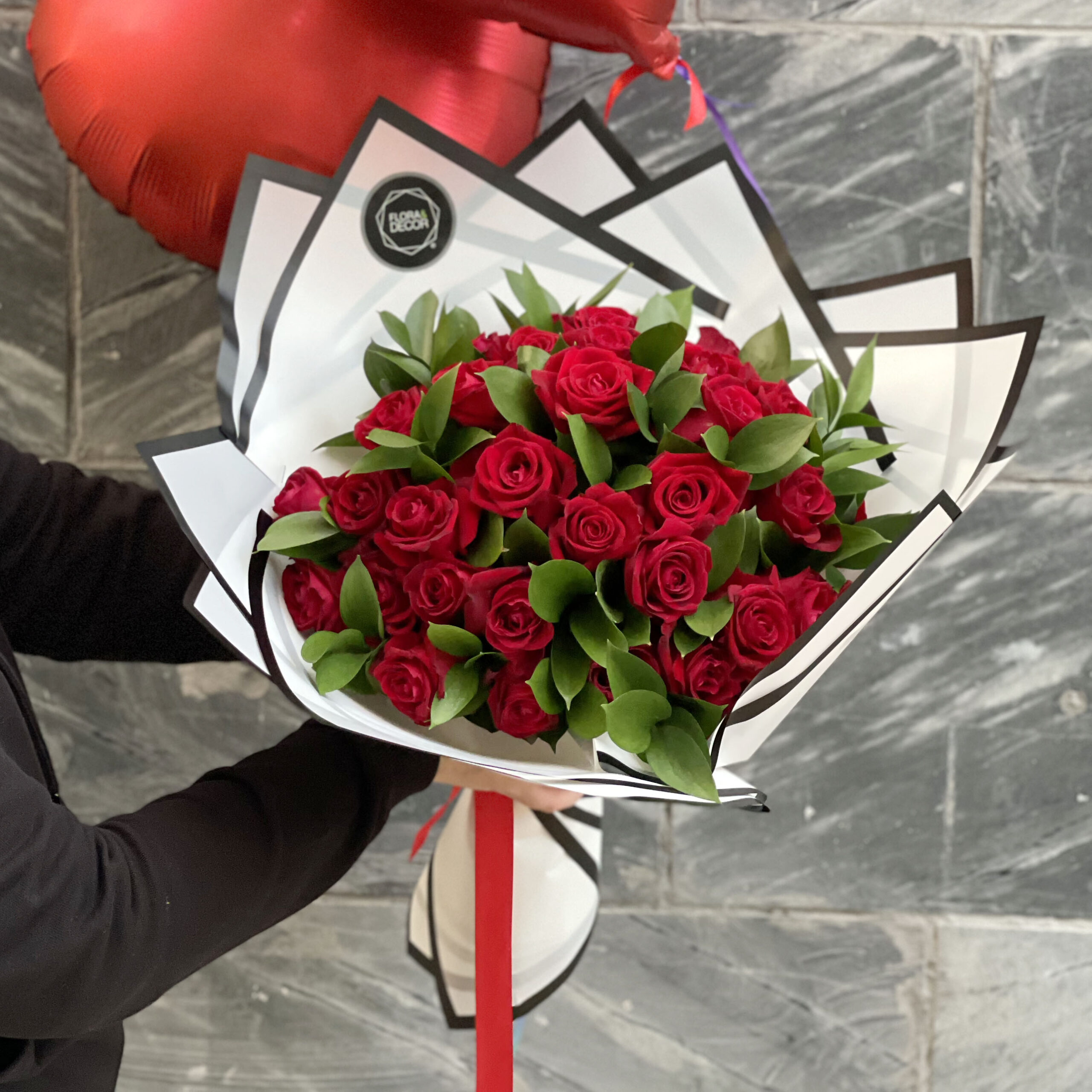 39 Red Premium Roses