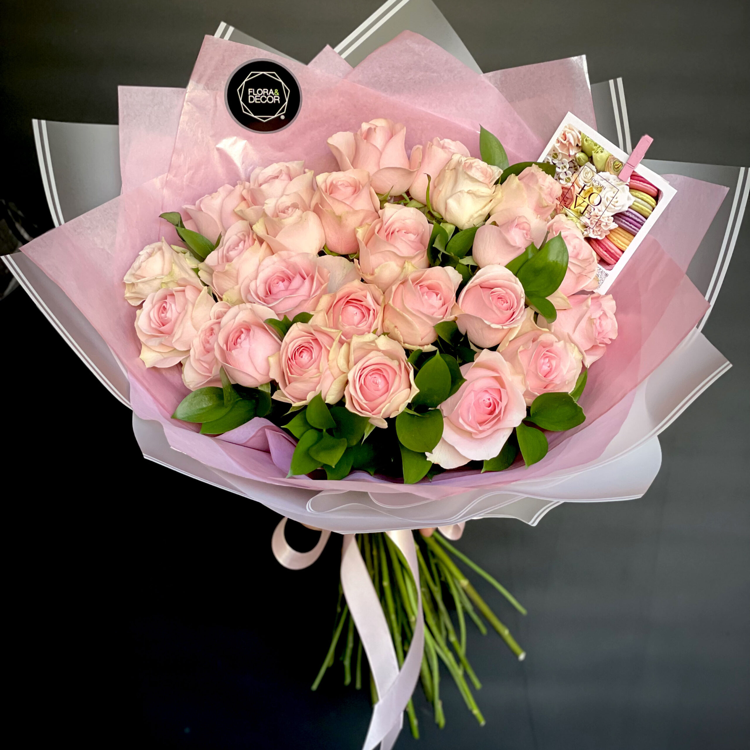 25 Pink Premium Roses